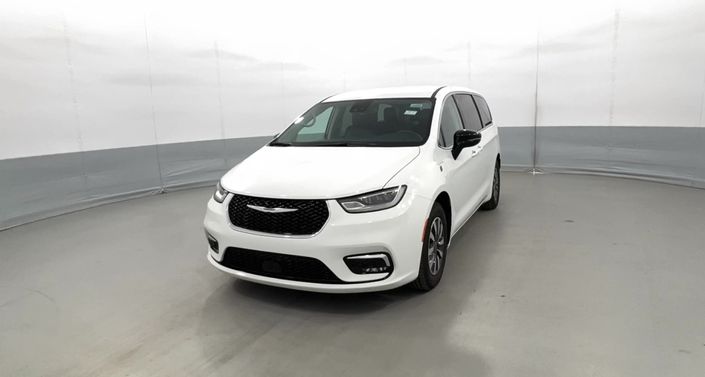 Thumbnail: 2024 Chrysler Pacifica - 1