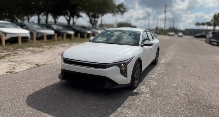 Thumbnail: 2025 Kia K4 - 1