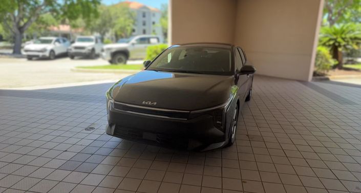 Thumbnail: 2025 Kia K4 - 1