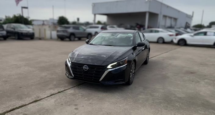 Thumbnail: 2025 Nissan Altima - 1