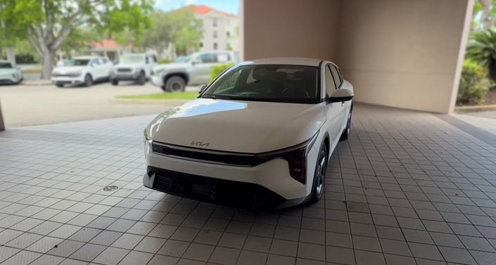 Thumbnail: 2025 Kia K4 - 1