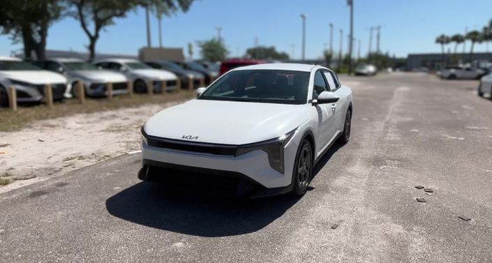 Thumbnail: 2025 Kia K4 - 1