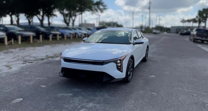 Thumbnail: 2025 Kia K4 - 1