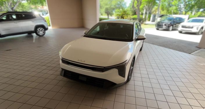 Thumbnail: 2025 Kia K4 - 1