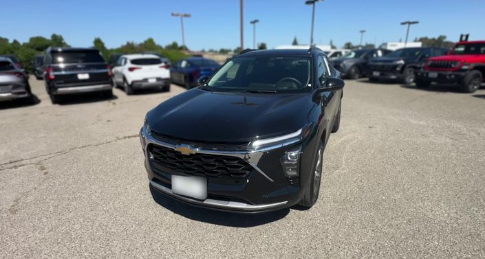 Thumbnail: 2025 Chevrolet Trax - 1