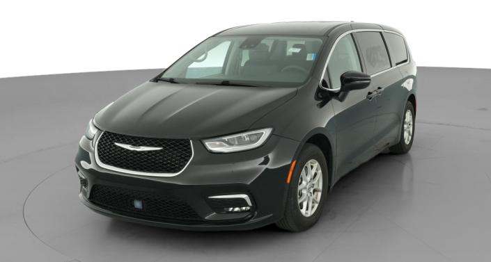 Thumbnail: 2023 Chrysler Pacifica - 1