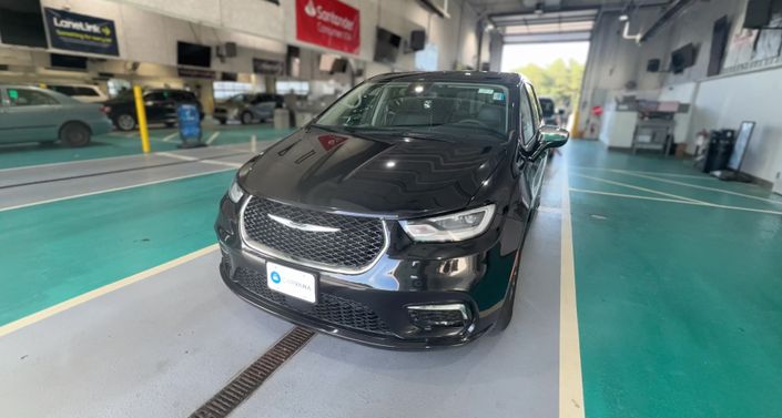 Thumbnail: 2023 Chrysler Pacifica - 1