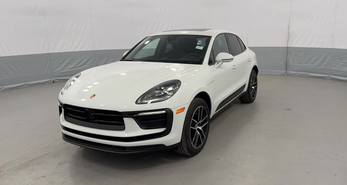 Thumbnail: 2024 Porsche Macan - 1
