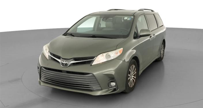Thumbnail: 2018 Toyota Sienna - 1