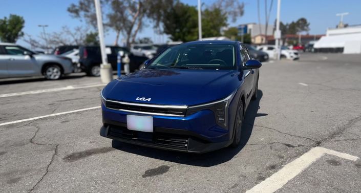 Thumbnail: 2025 Kia K4 - 1