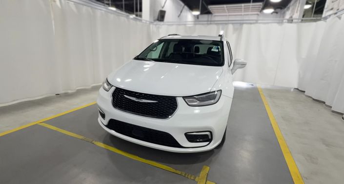 Thumbnail: 2022 Chrysler Pacifica - 1