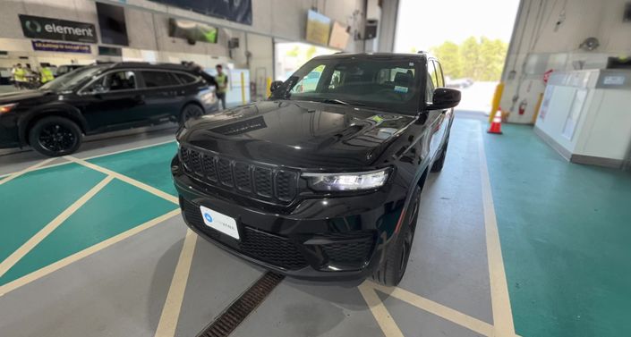 Thumbnail: 2023 Jeep Grand Cherokee - 1