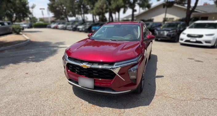 Thumbnail: 2025 Chevrolet Trax - 1