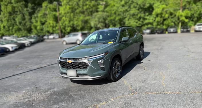 Thumbnail: 2025 Chevrolet Trax - 1