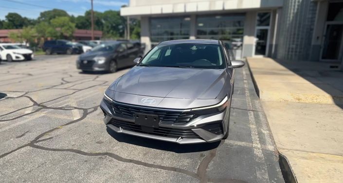 Thumbnail: 2025 Hyundai Elantra - 1