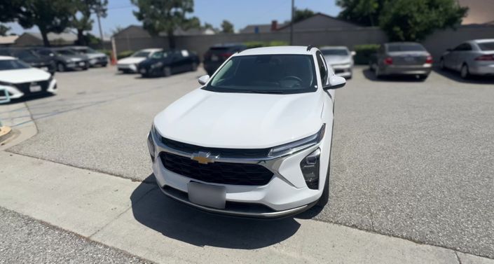 Thumbnail: 2025 Chevrolet Trax - 1