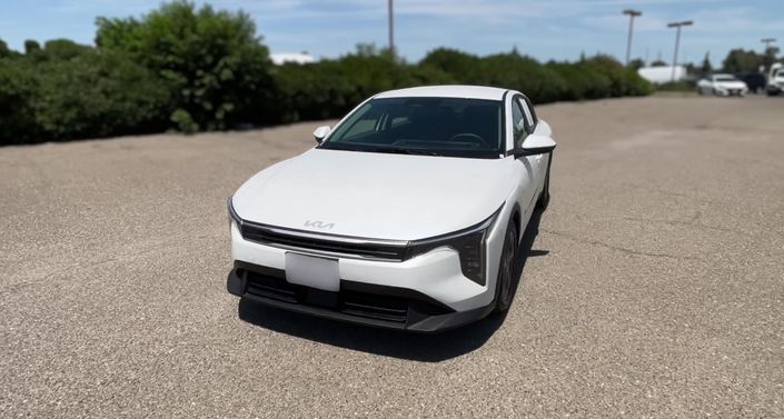Thumbnail: 2025 Kia K4 - 1