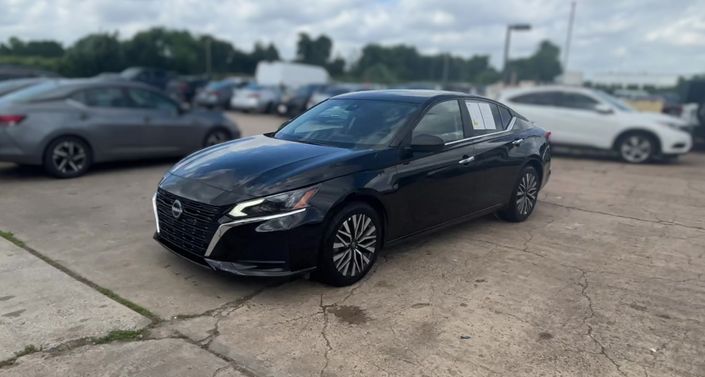 Thumbnail: 2025 Nissan Altima - 1