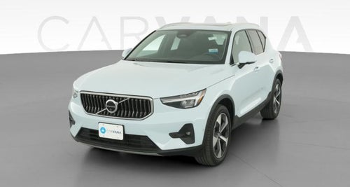 2025 Volvo XC40