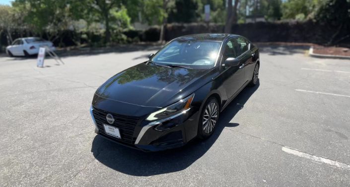 Thumbnail: 2025 Nissan Altima - 1