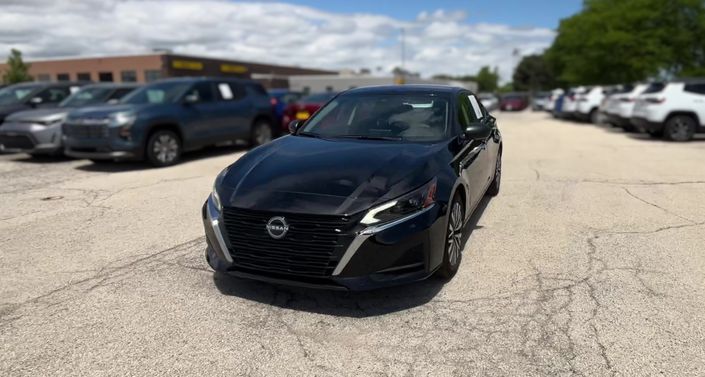 Thumbnail: 2025 Nissan Altima - 1