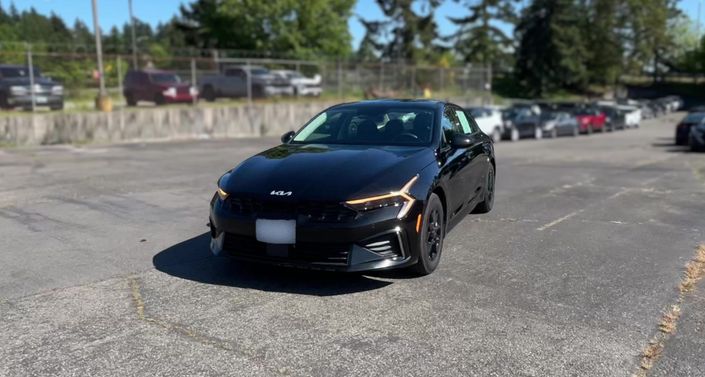 Thumbnail: 2025 Kia K5 - 1