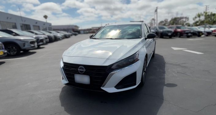 Thumbnail: 2025 Nissan Altima - 1