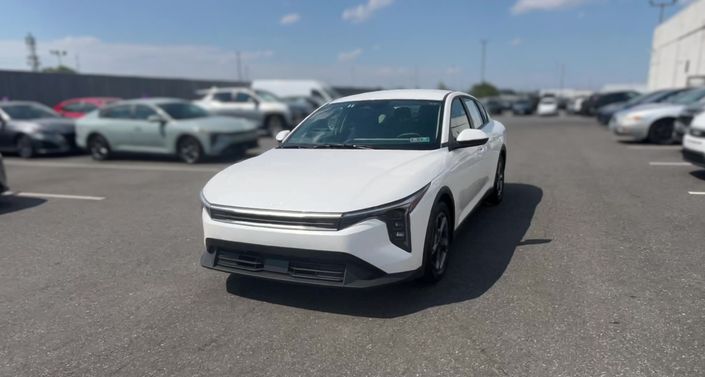 Thumbnail: 2025 Kia K4 - 1