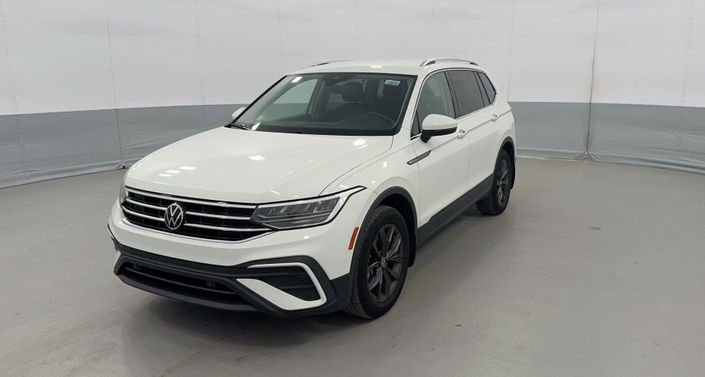Thumbnail: 2022 Volkswagen Tiguan - 1
