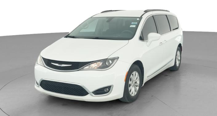 Thumbnail: 2017 Chrysler Pacifica - 1
