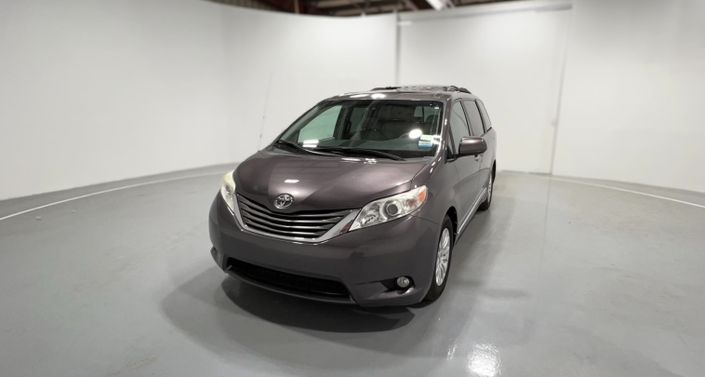 Thumbnail: 2013 Toyota Sienna - 1