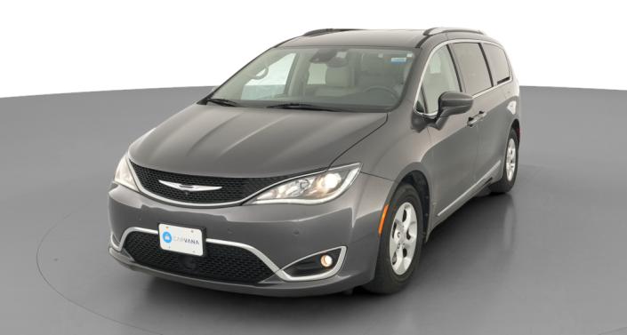 Thumbnail: 2017 Chrysler Pacifica - 1