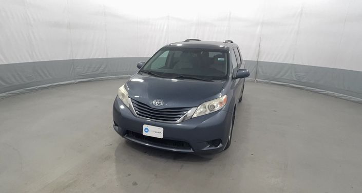 Thumbnail: 2017 Toyota Sienna - 1