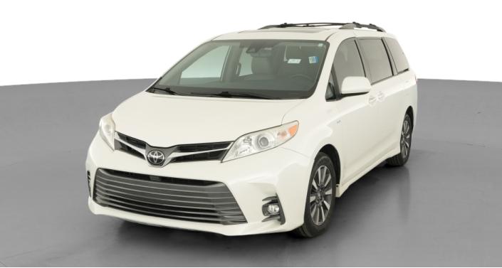 Thumbnail: 2019 Toyota Sienna - 1