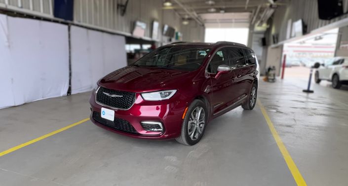 Thumbnail: 2022 Chrysler Pacifica - 1