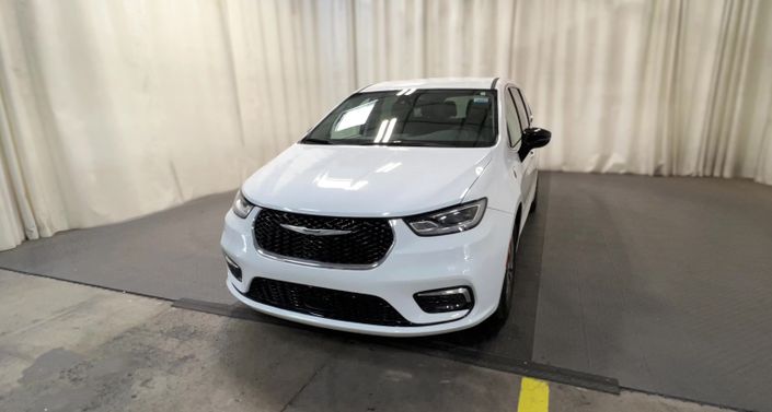 Thumbnail: 2024 Chrysler Pacifica - 1