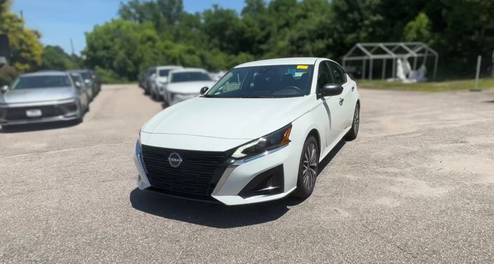 Thumbnail: 2025 Nissan Altima - 1