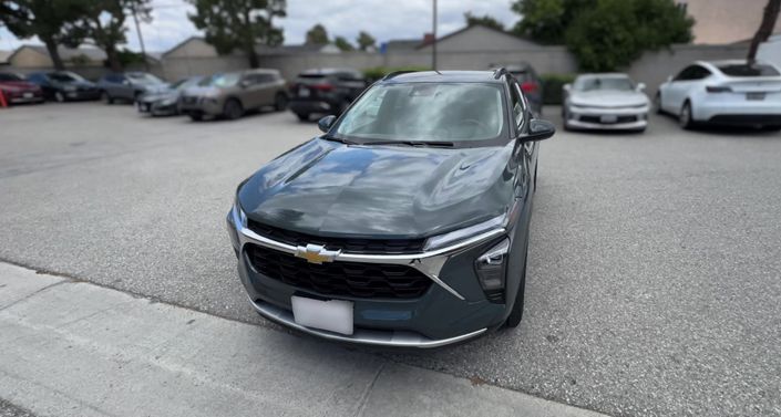 Thumbnail: 2025 Chevrolet Trax - 1