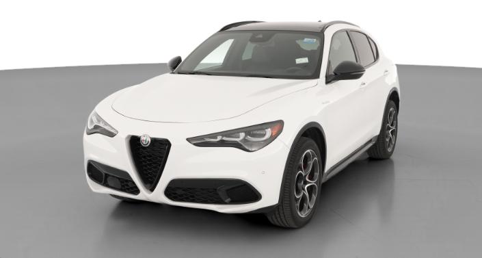 Thumbnail: 2024 Alfa Romeo Stelvio - 1