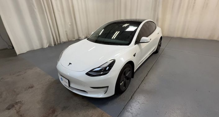 Thumbnail: 2023 Tesla Model 3 - 1
