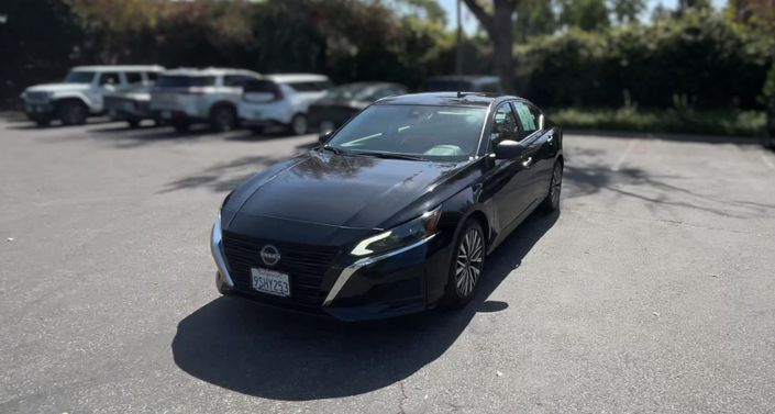 Thumbnail: 2025 Nissan Altima - 1