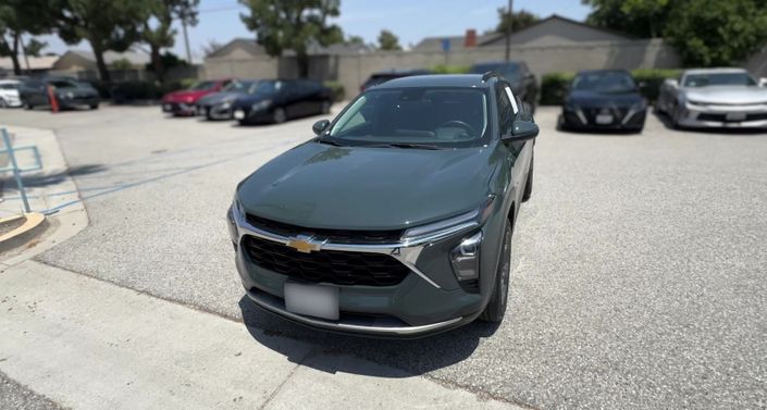 Thumbnail: 2025 Chevrolet Trax - 1