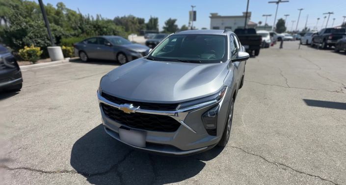 Thumbnail: 2025 Chevrolet Trax - 1