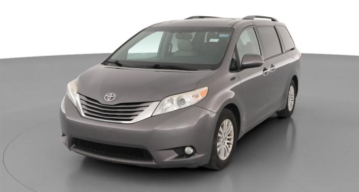 Thumbnail: 2015 Toyota Sienna - 1
