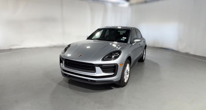 Thumbnail: 2022 Porsche Macan - 1