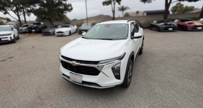 Thumbnail: 2025 Chevrolet Trax - 1