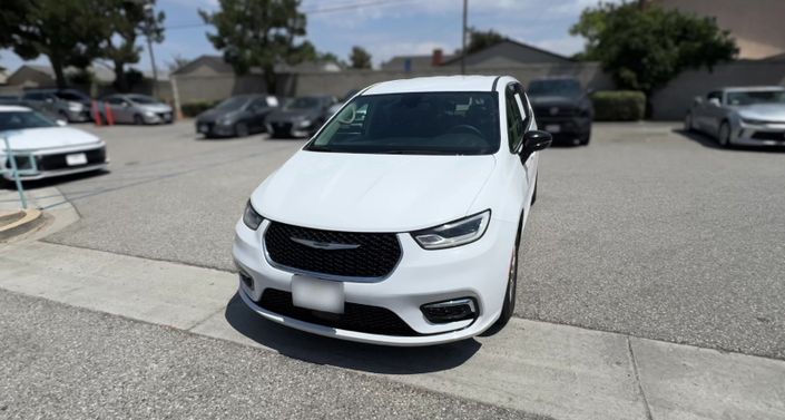 Thumbnail: 2024 Chrysler Pacifica - 1
