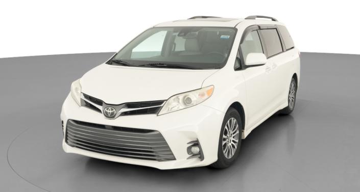 Thumbnail: 2018 Toyota Sienna - 1