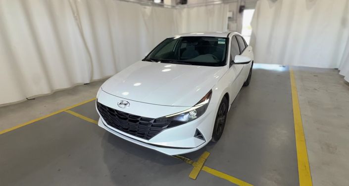 Thumbnail: 2022 Hyundai Elantra - 1