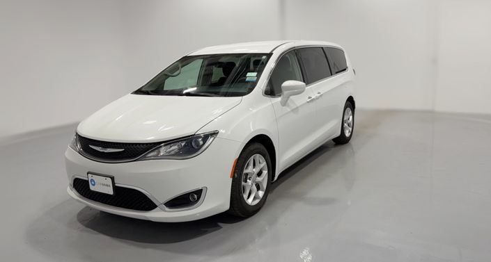 Thumbnail: 2018 Chrysler Pacifica - 1